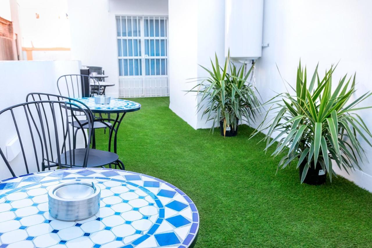 Downtown Apartment With Private Terrace & Jacuzzi Sevilla Exterior foto